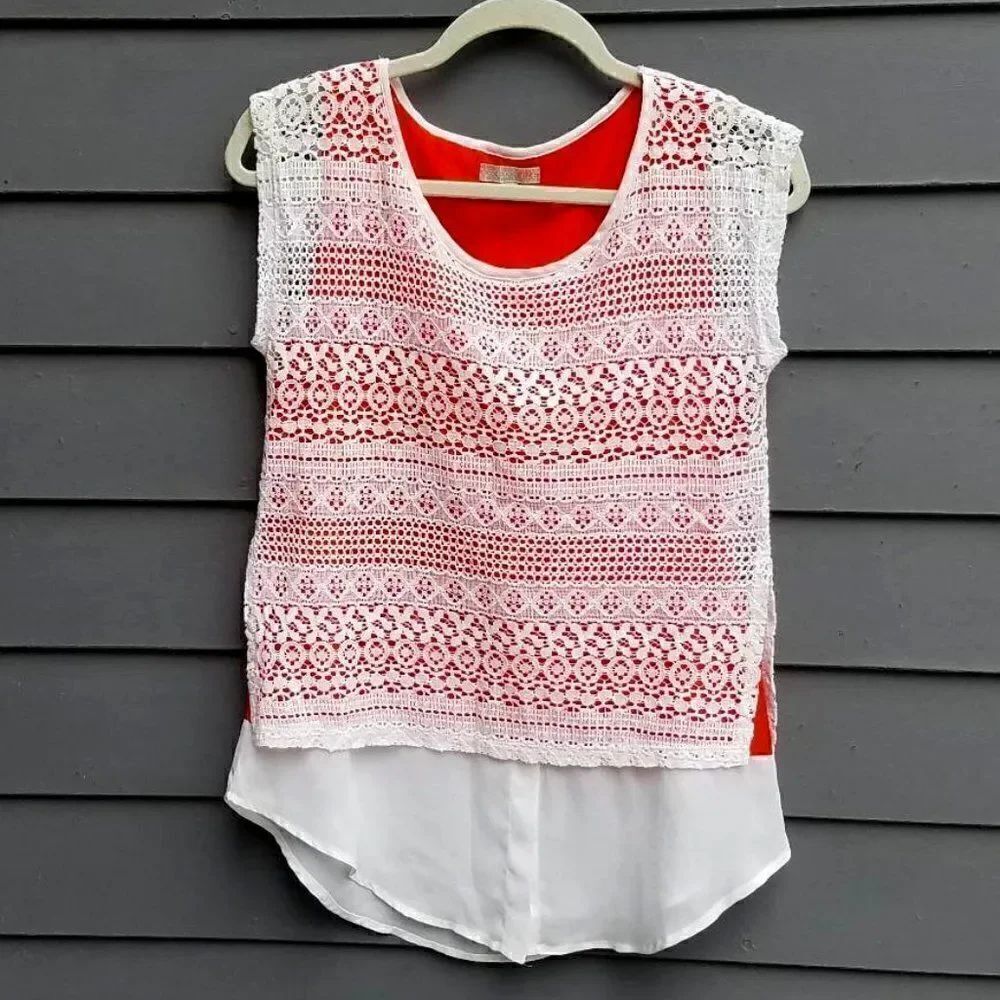 Gianni Bini Off White Lace over Orange/Off White Top size Medium